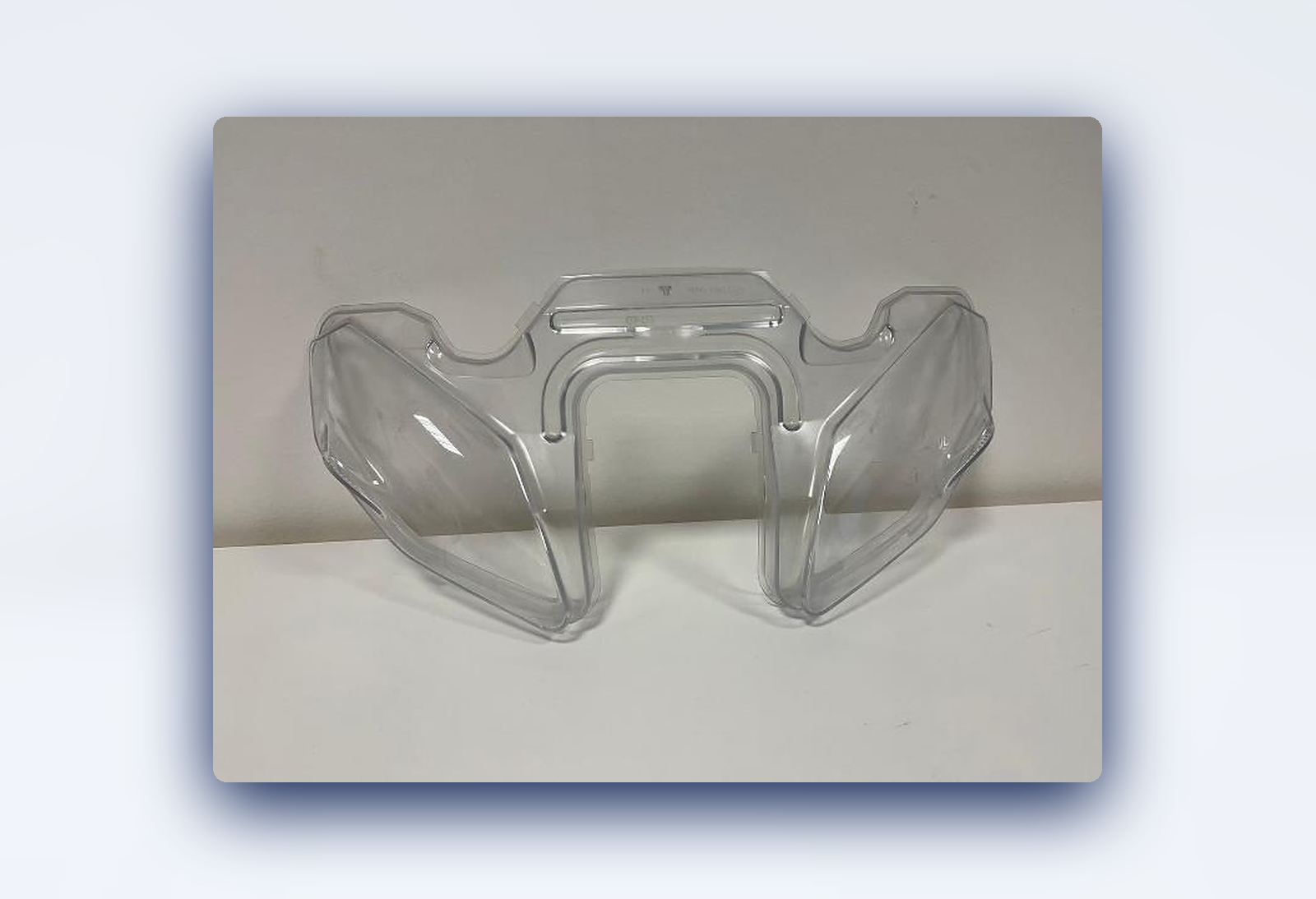 Componente plastico trasparente
